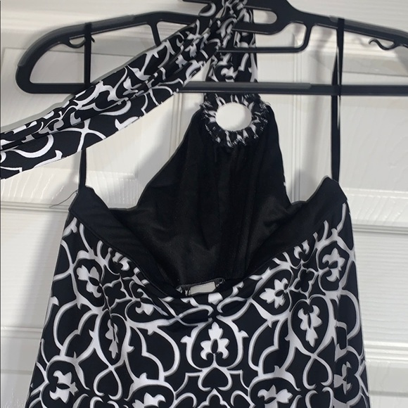 NWT White House Black Market Black and White Halter Maxi Dress - Picture 10 of 11